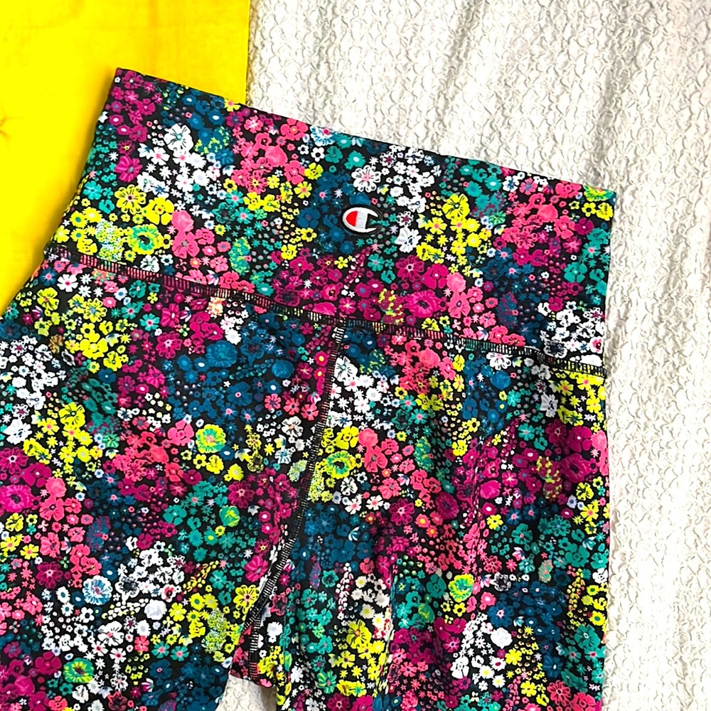 Champion size M floral leggings